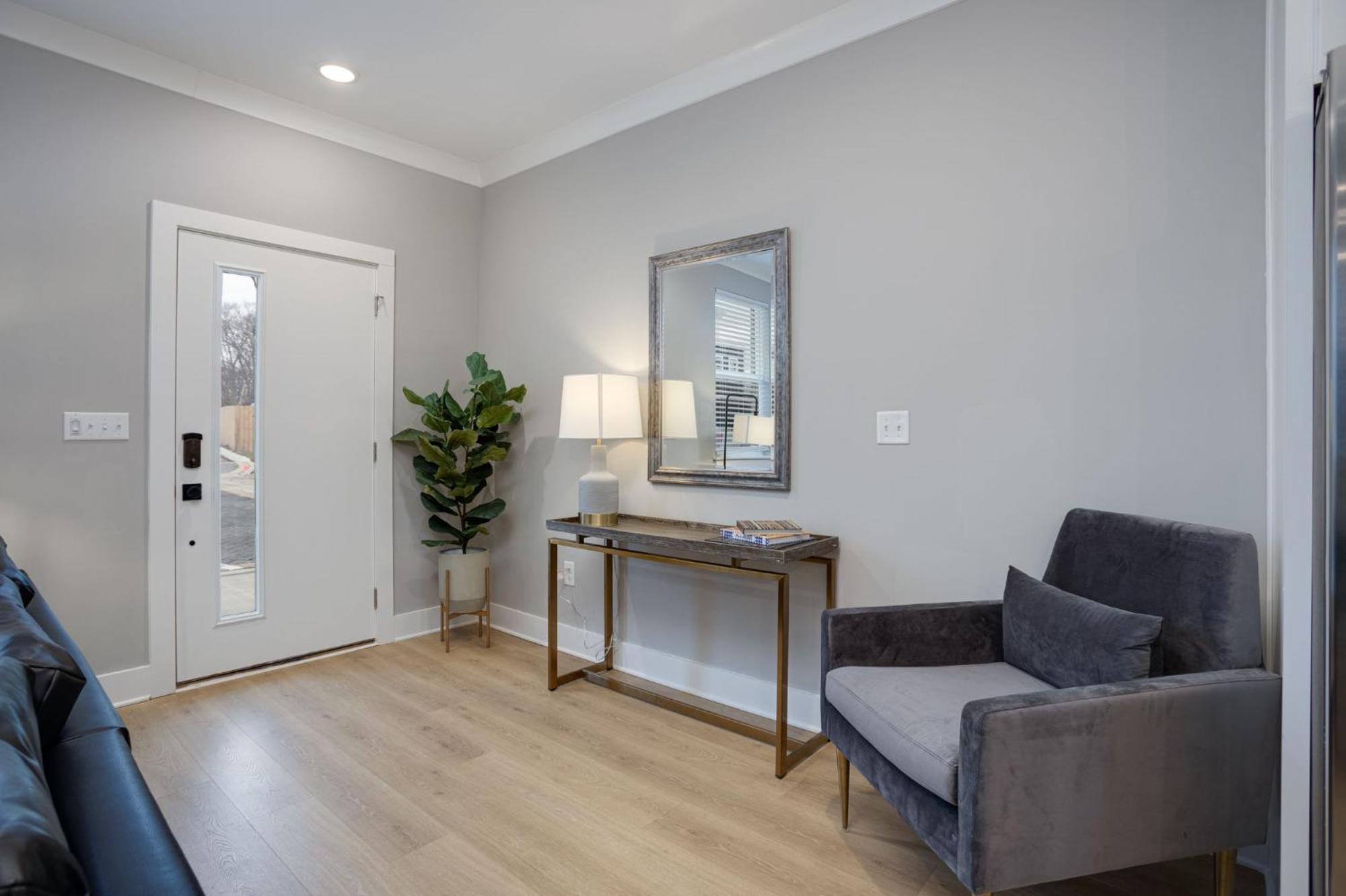 Modern Townhome, 10Min To Downtown! 8Min To Grand Ole Opry! Sleeps 8! Nashville Exterior foto